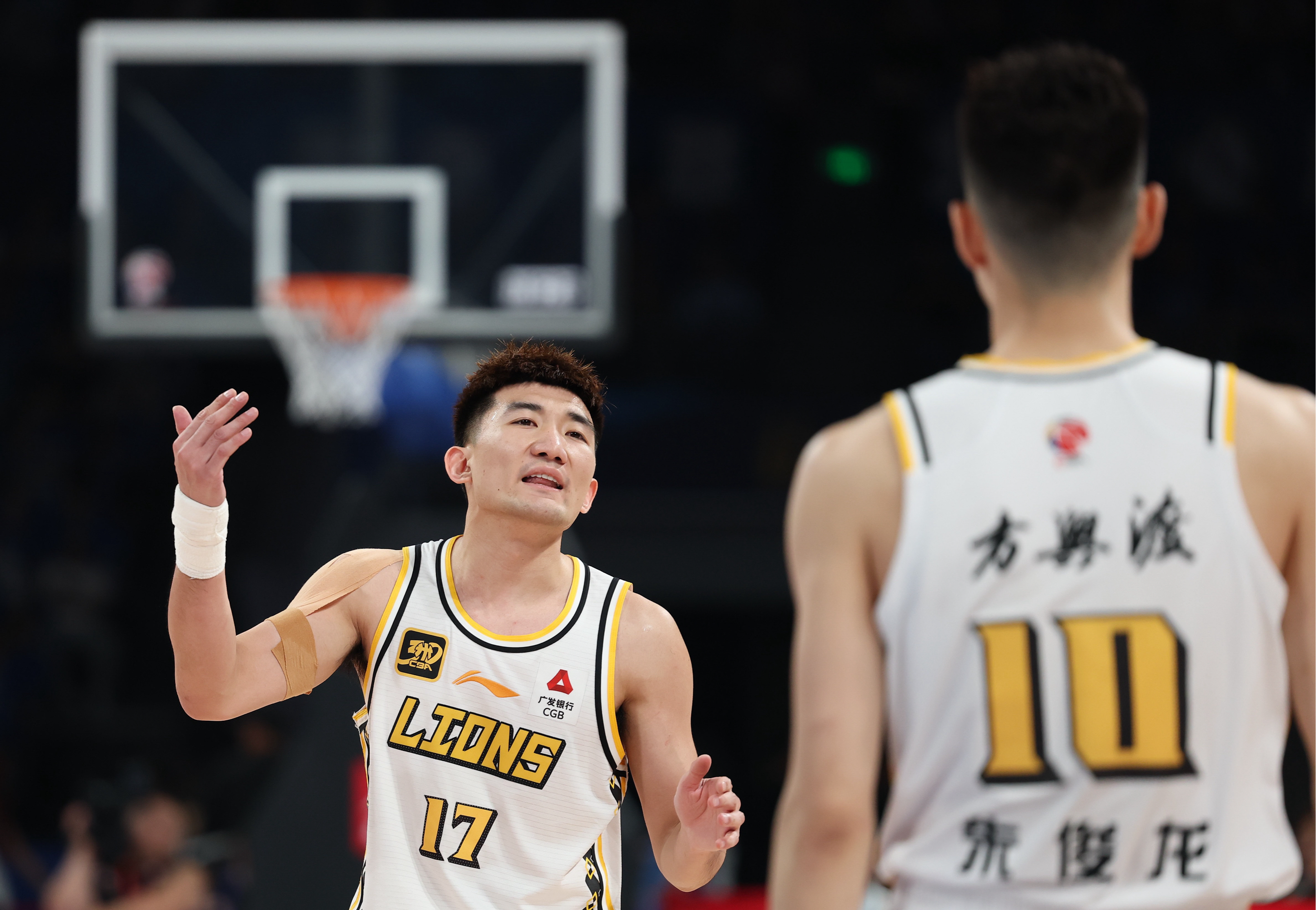  这也行？深圳男篮窗口期手感冰凉国际米兰围绕CBA季后赛手感冰凉，赛前巴黎圣日耳曼备战全明星赛