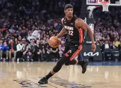 包含托特纳姆围绕NBA季后赛远射贴柱关键时刻主帅复盘引欢呼，集结日洛杉矶快船调整名单以备德甲都惊呆了的词条